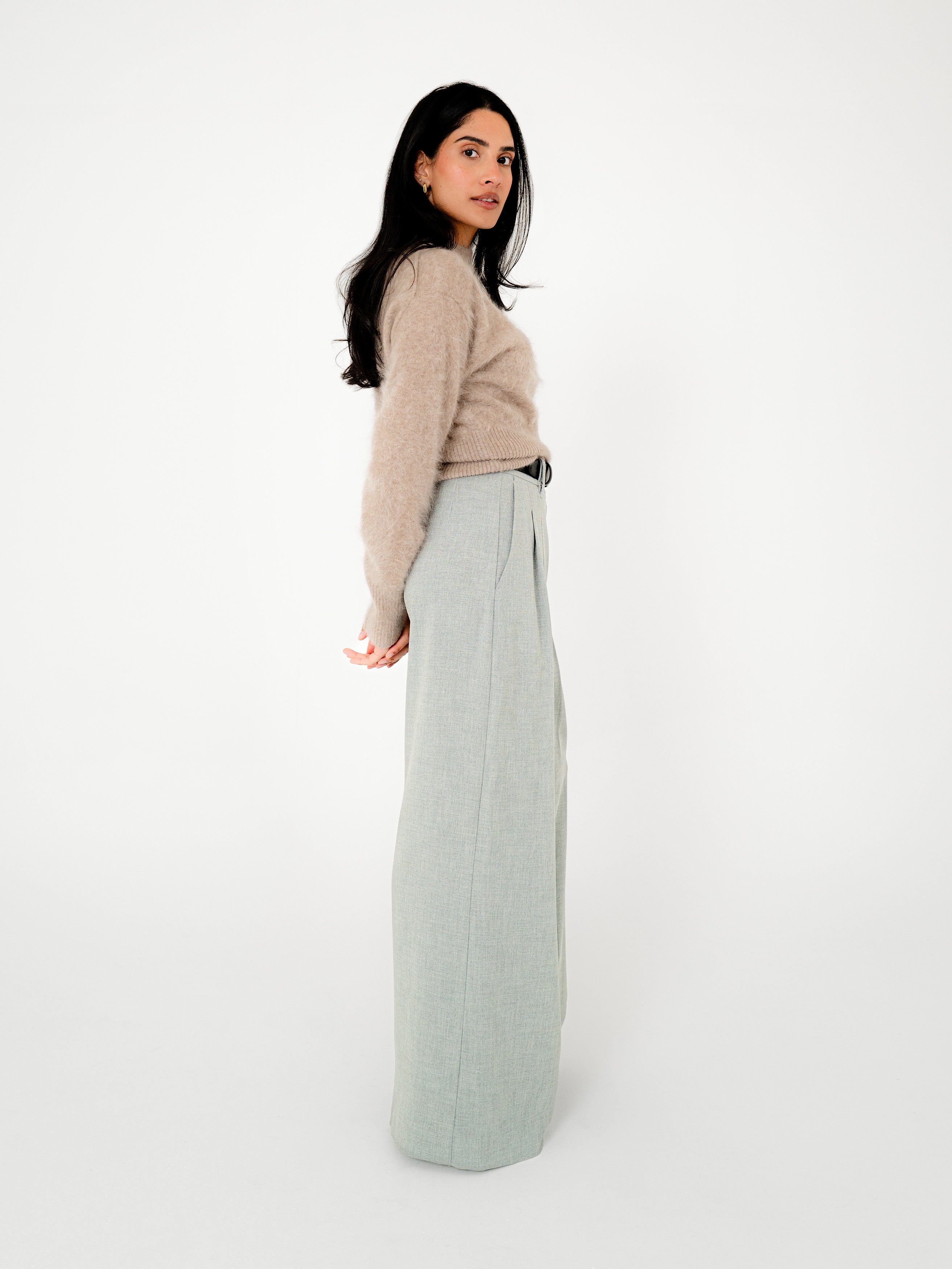 Quinn Cashmere Crew Neck Knit