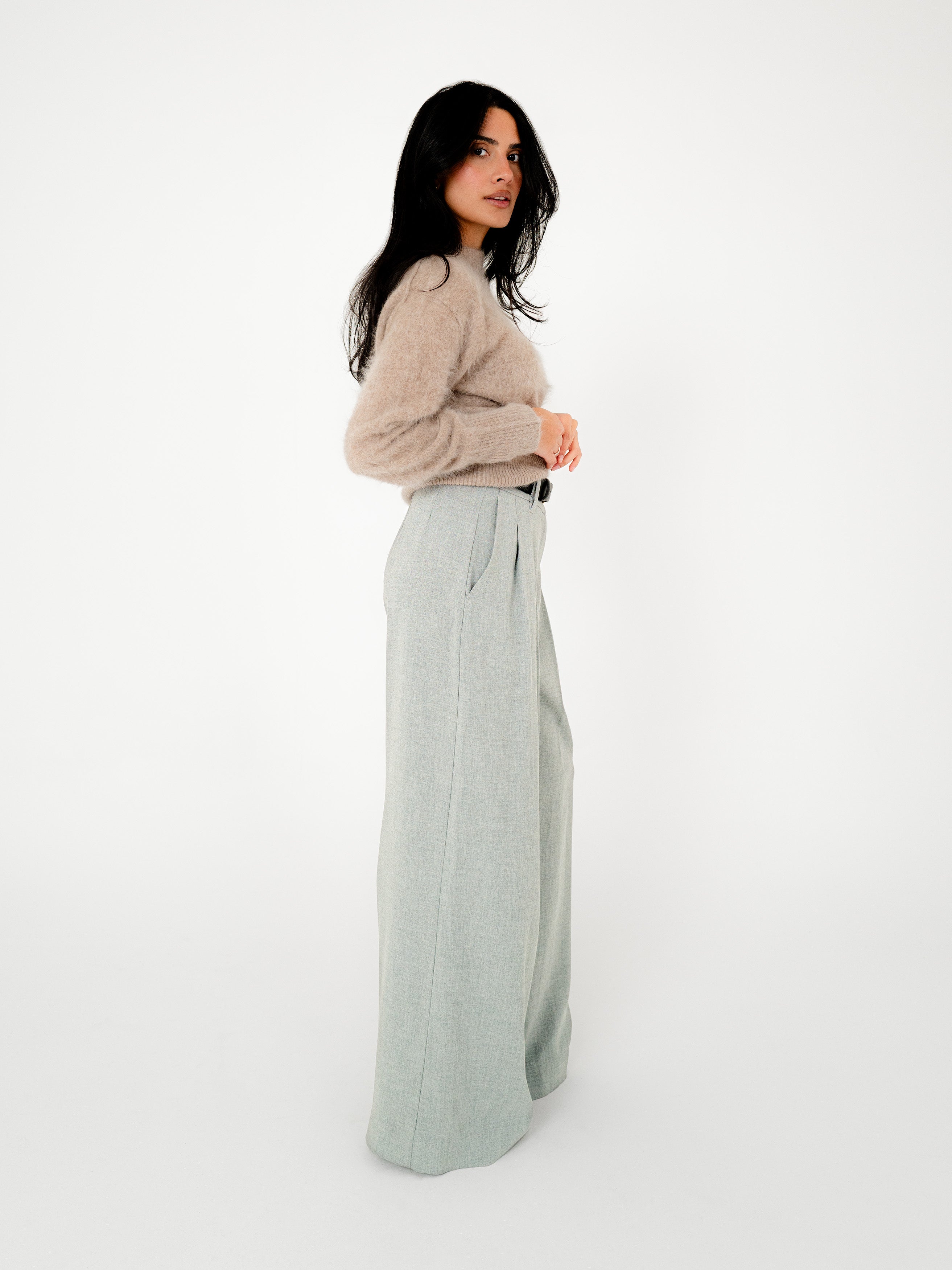 Quinn Cashmere Crew Neck Knit