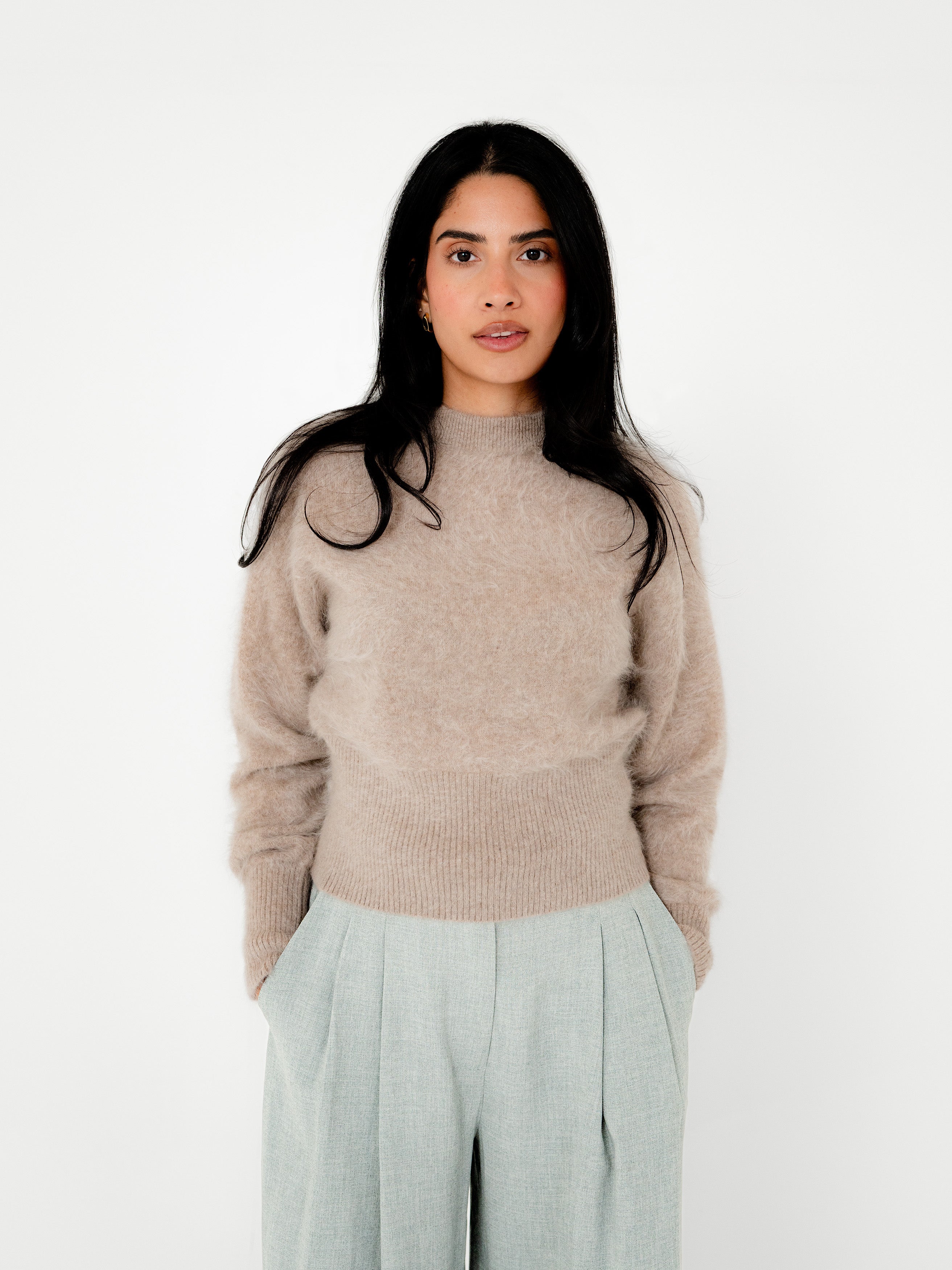 Quinn Cashmere Crew Neck Knit