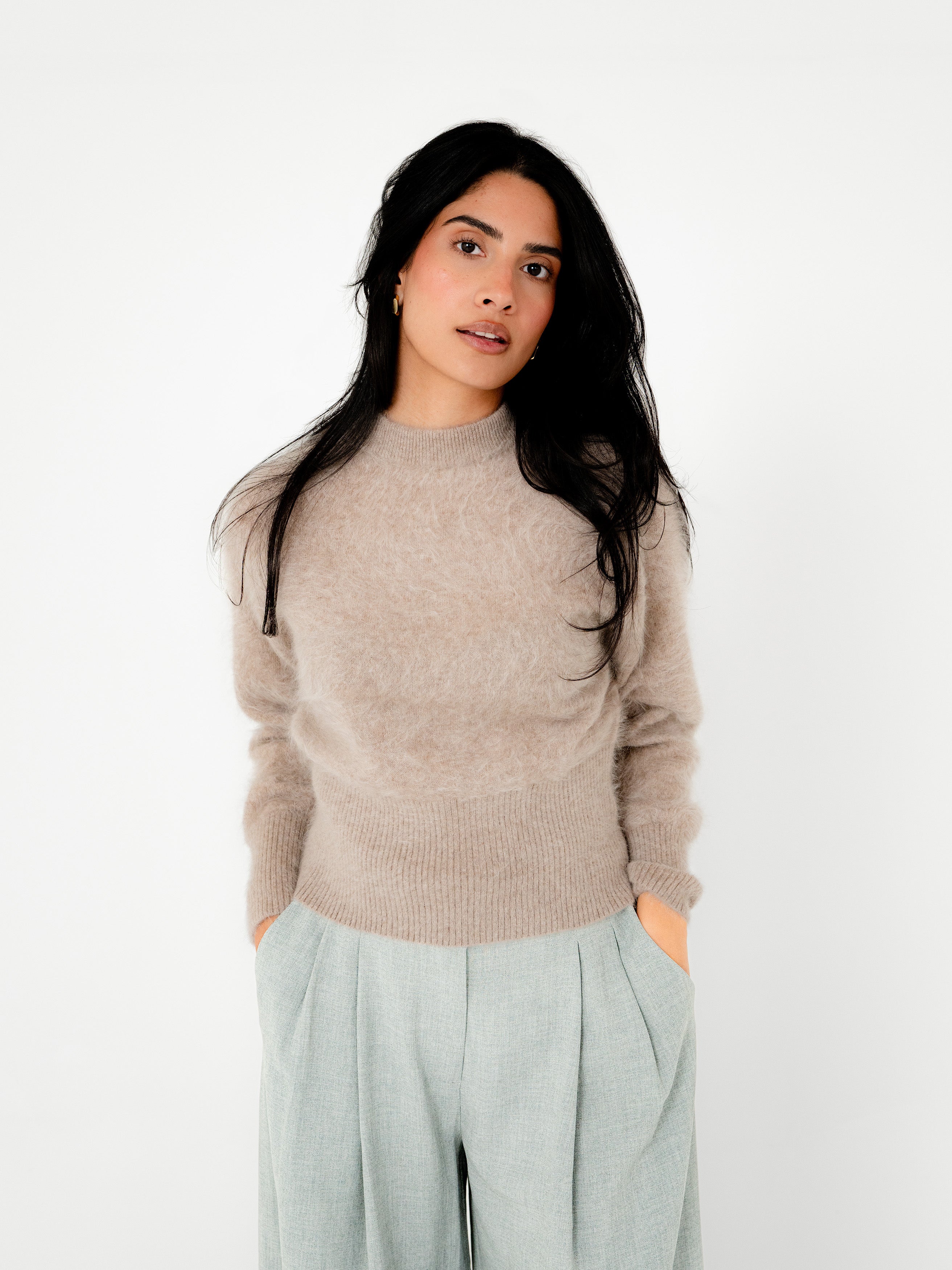 Quinn Cashmere Crew Neck Knit